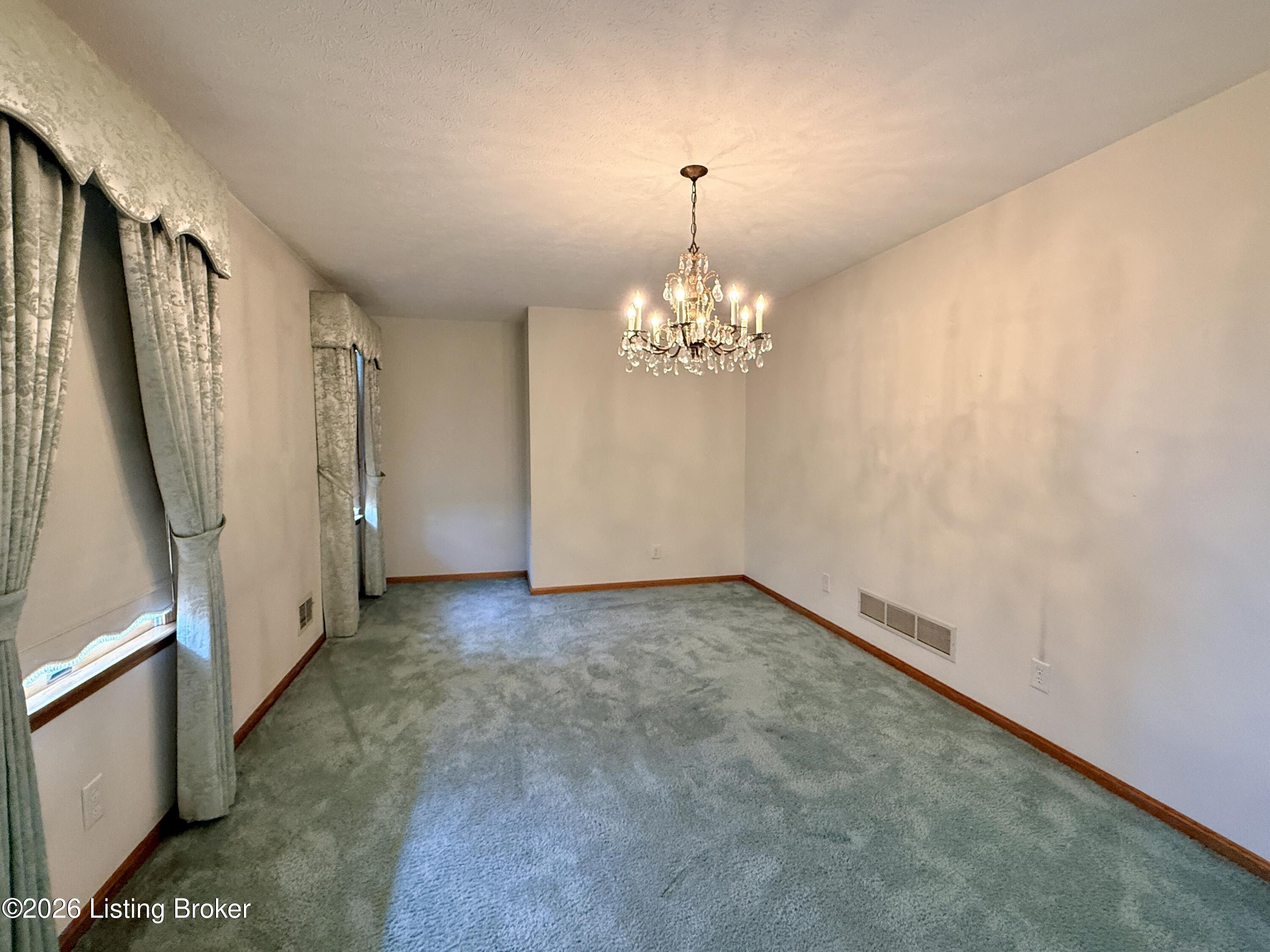 4198 Springfield Rd Property Photo 8