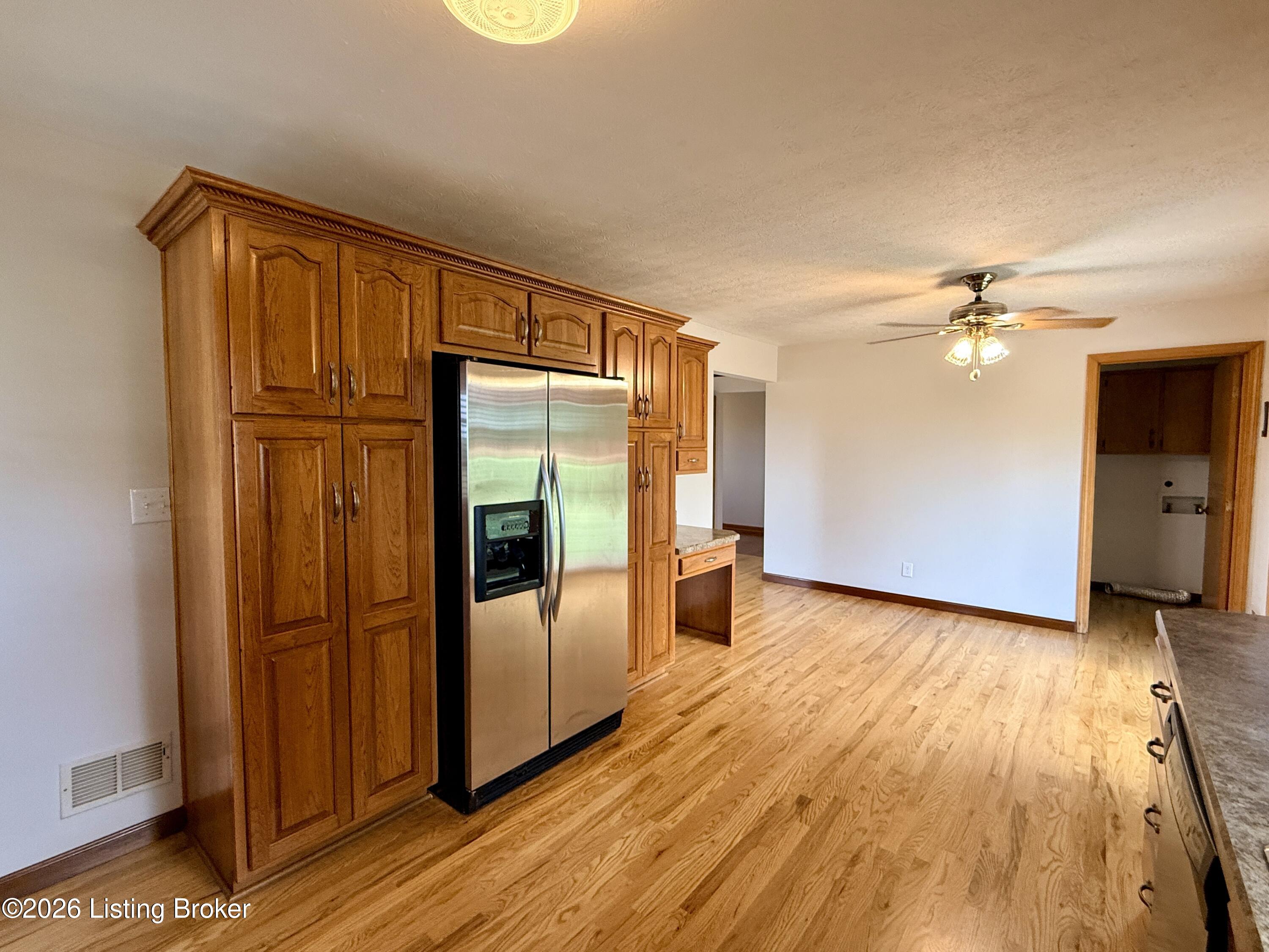 4198 Springfield Rd Property Photo 17