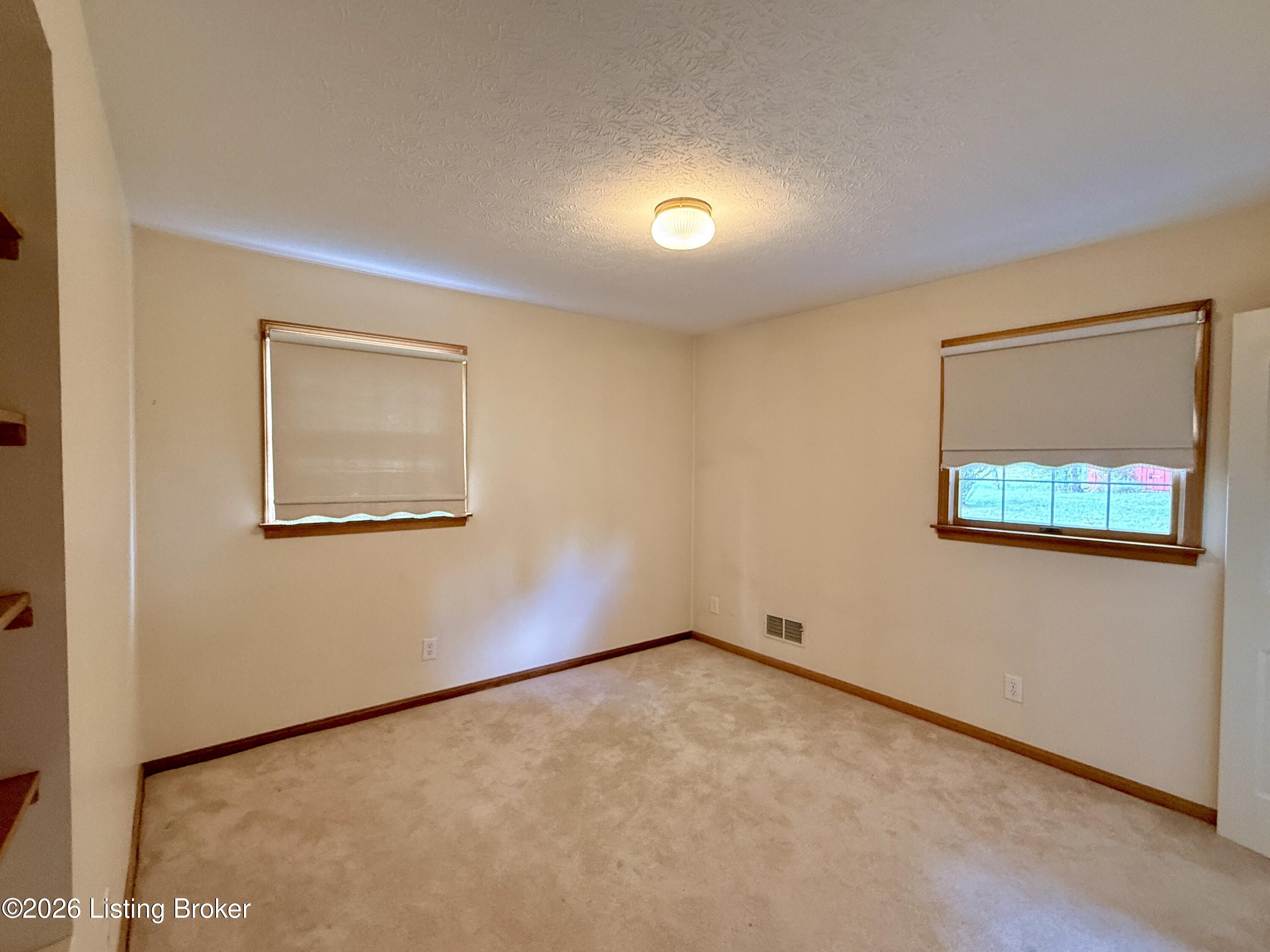 4198 Springfield Rd Property Photo 23