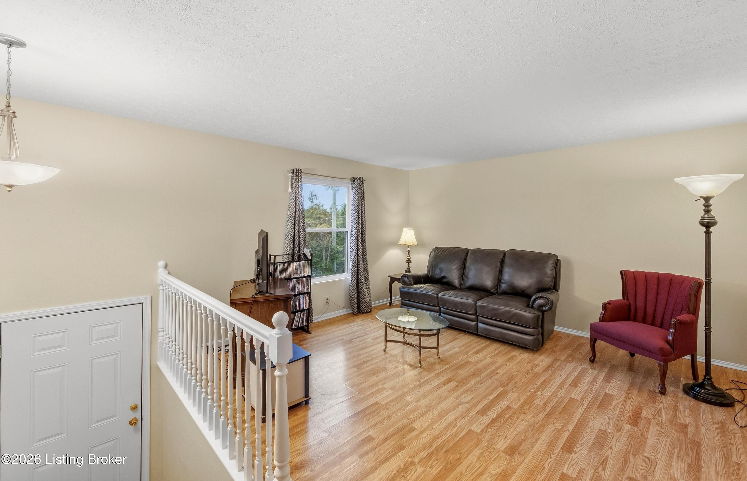 9300 Hillridge Dr Property Photo 4