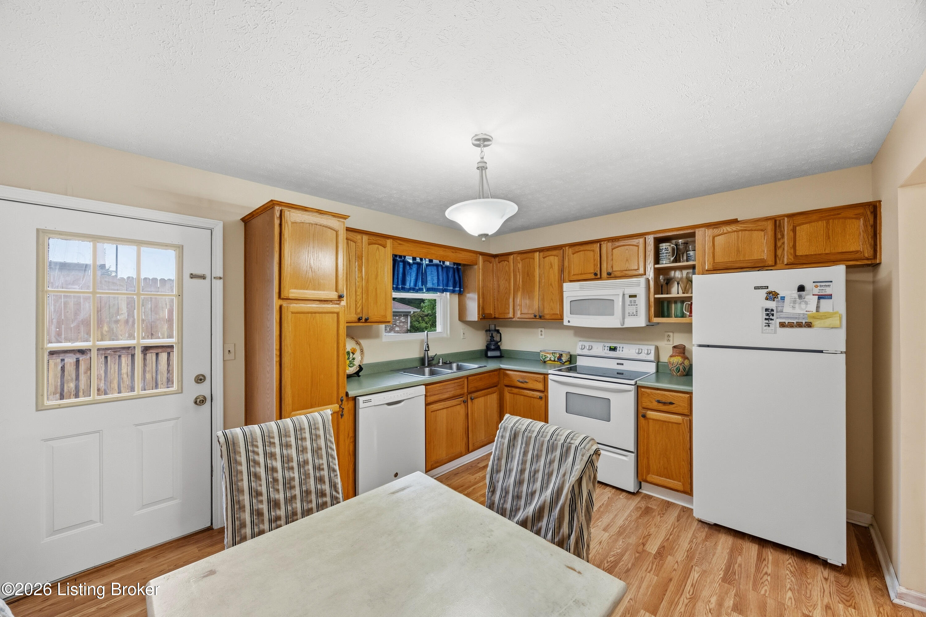 9300 Hillridge Dr Property Photo 7