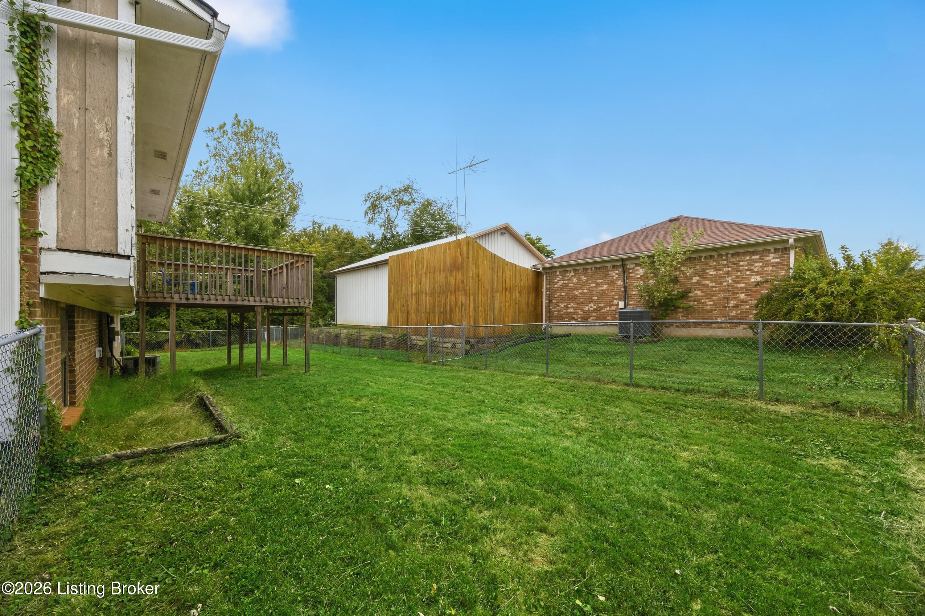 9300 Hillridge Dr Property Photo 22