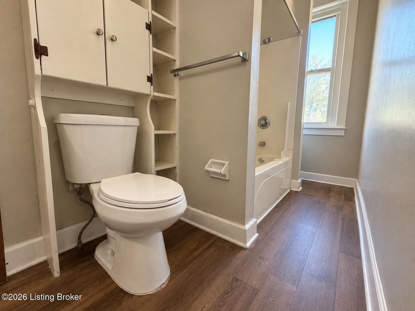 1109 E Kentucky St 4 Property Photo 6