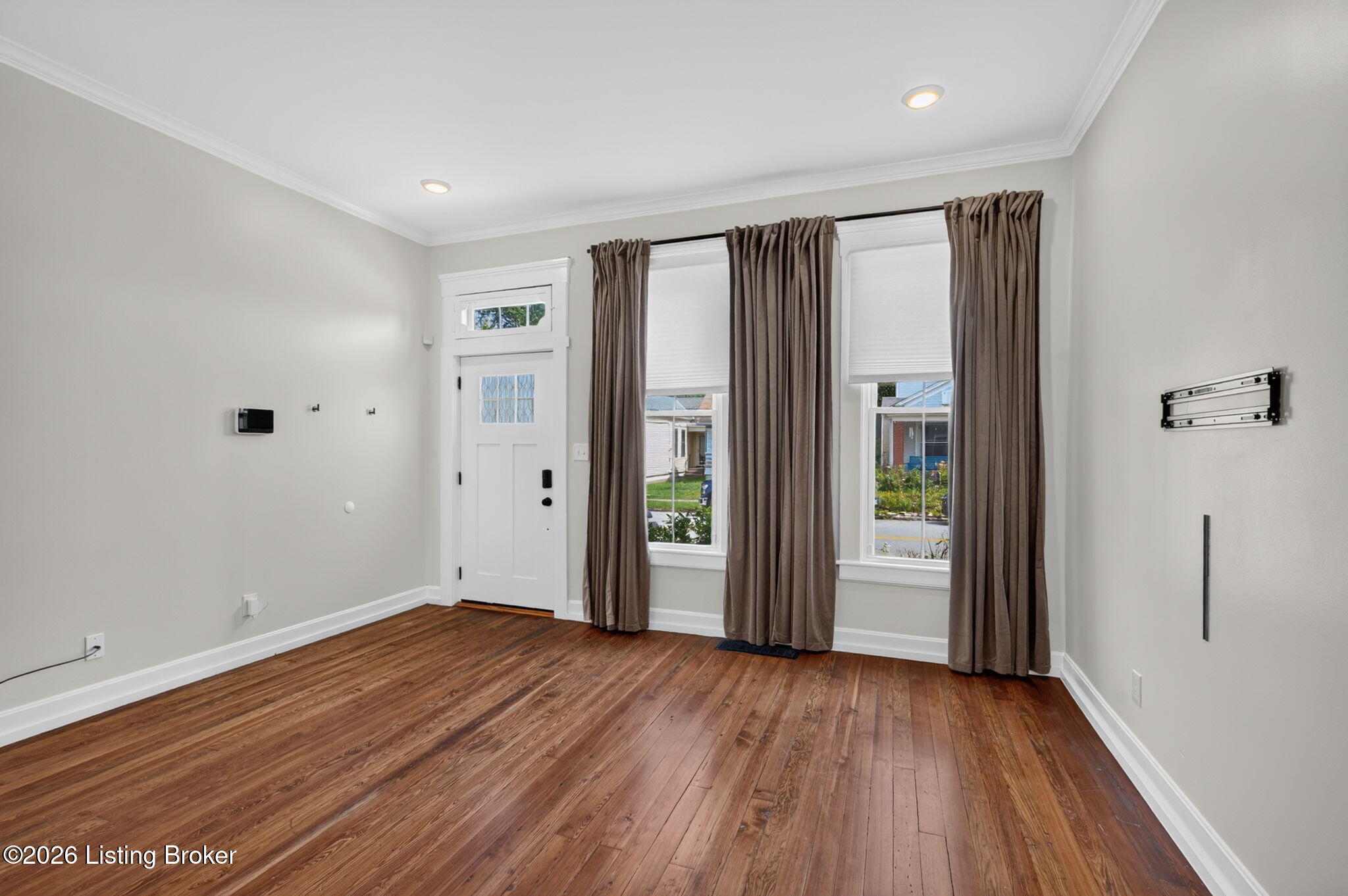 1122 E Burnett Ave Property Photo 6