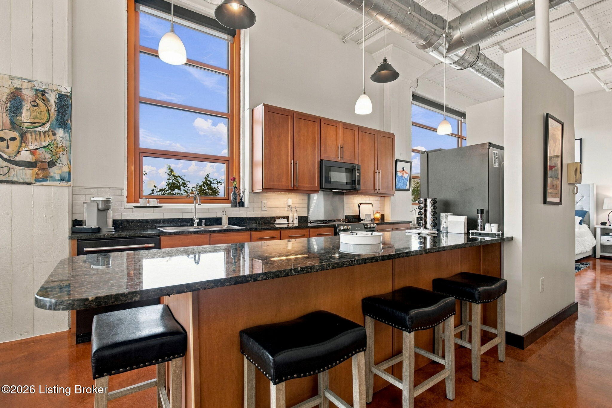 309 E Market St 302 Property Photo 1