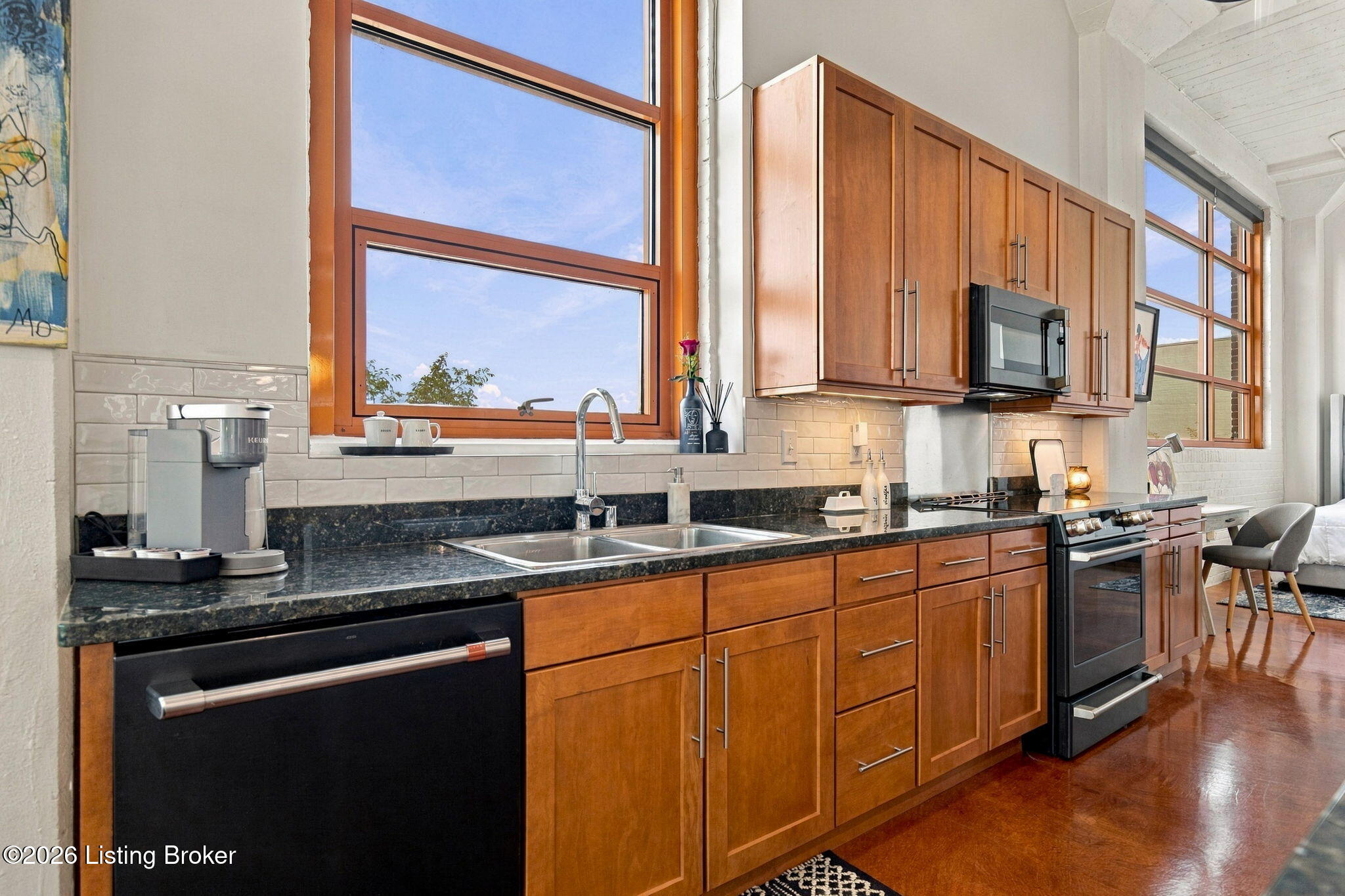 309 E Market St 302 Property Photo 26