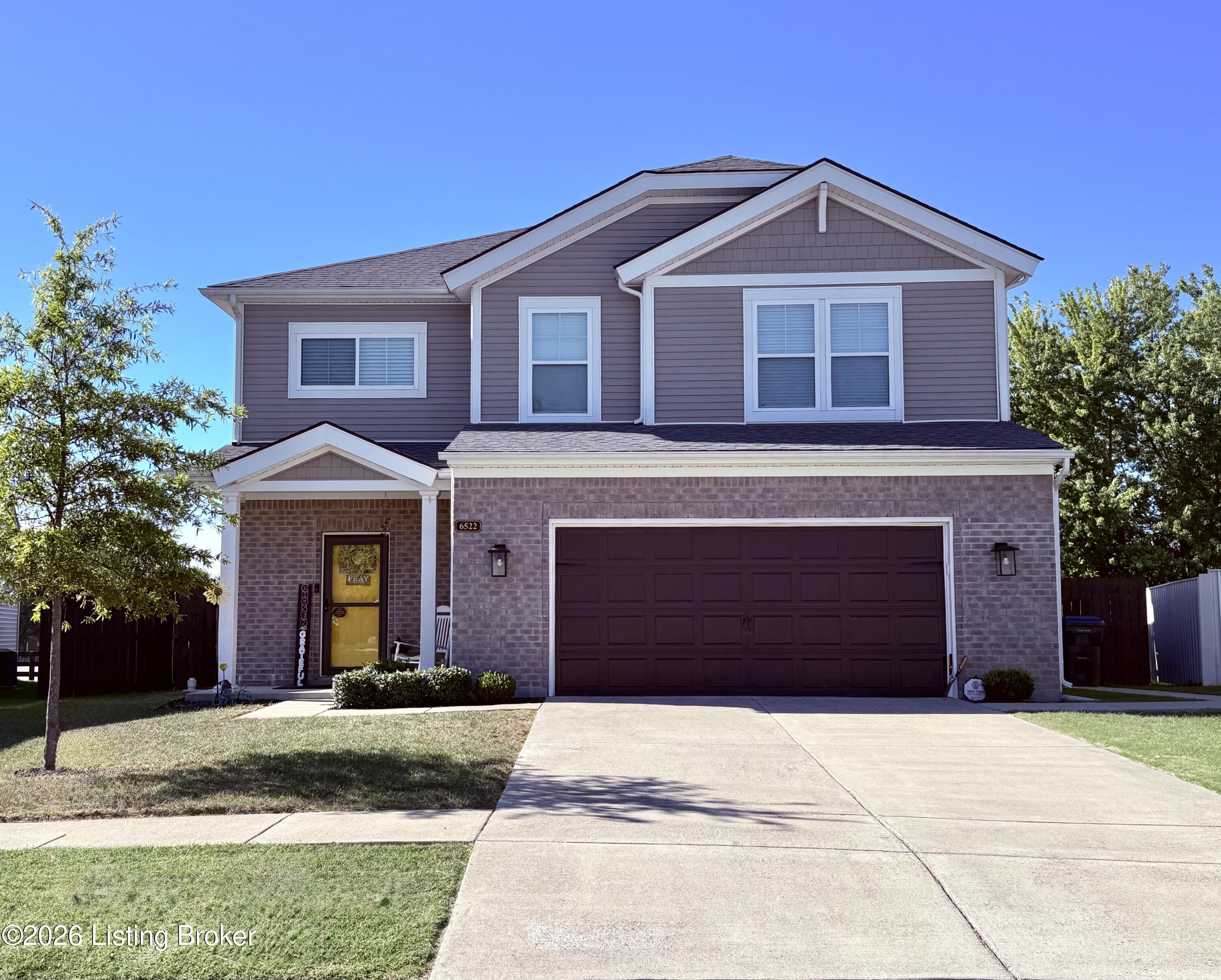 6522 Oak Village Dr Property Photo 2