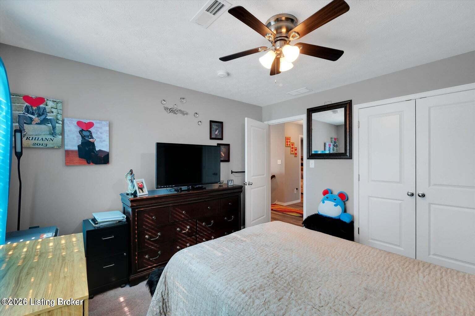 6522 Oak Village Dr Property Photo 17