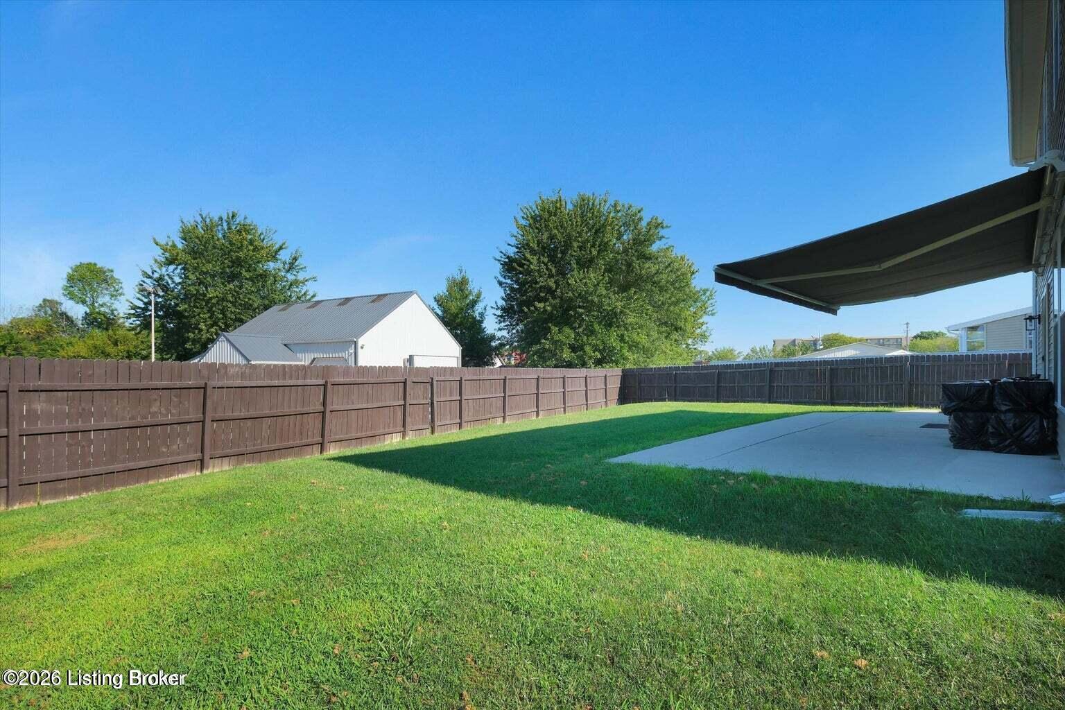6522 Oak Village Dr Property Photo 23