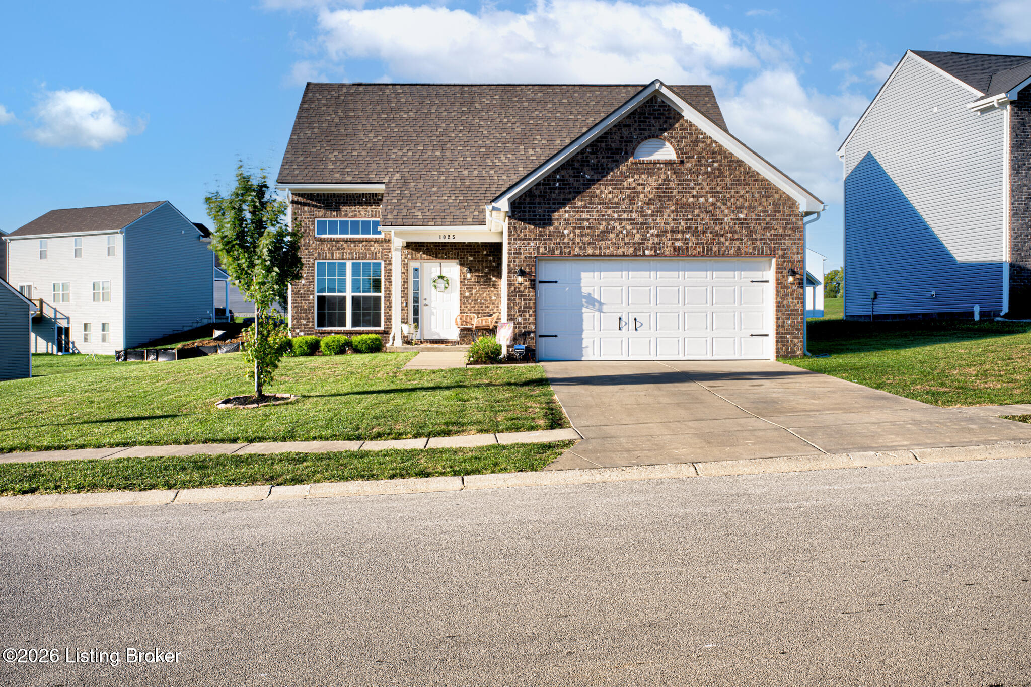 1025 Stratton Way Property Photo 1