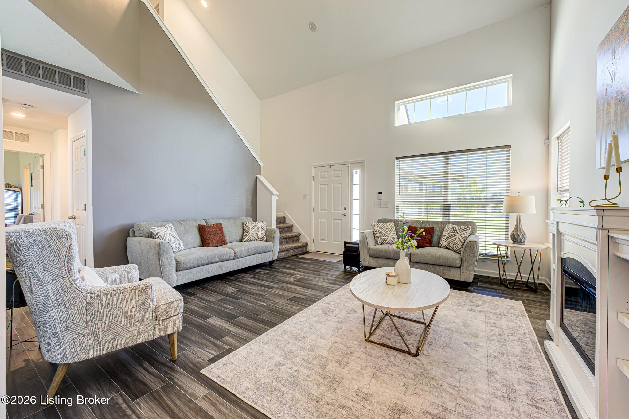 1025 Stratton Way Property Photo 8