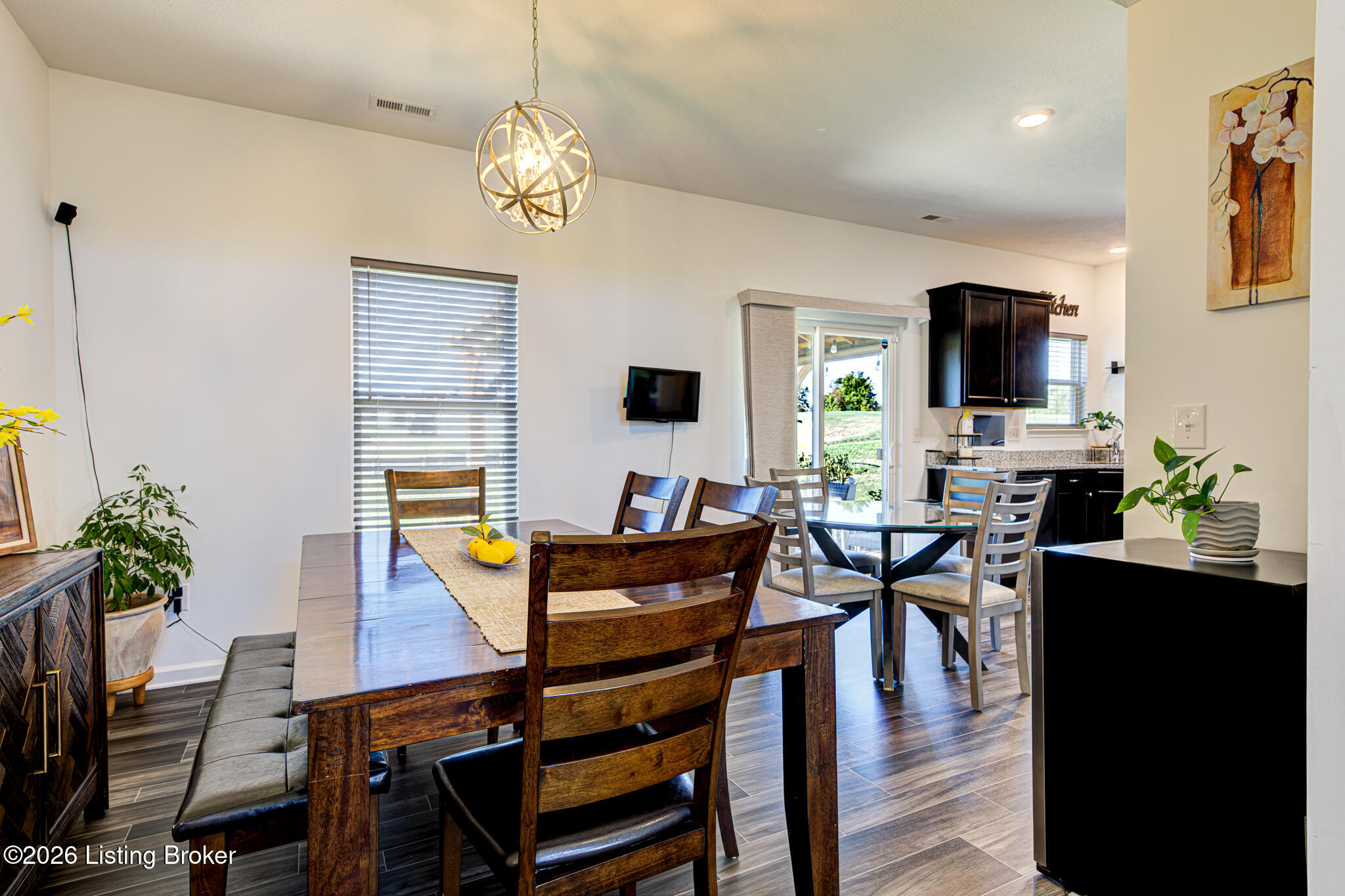 1025 Stratton Way Property Photo 11
