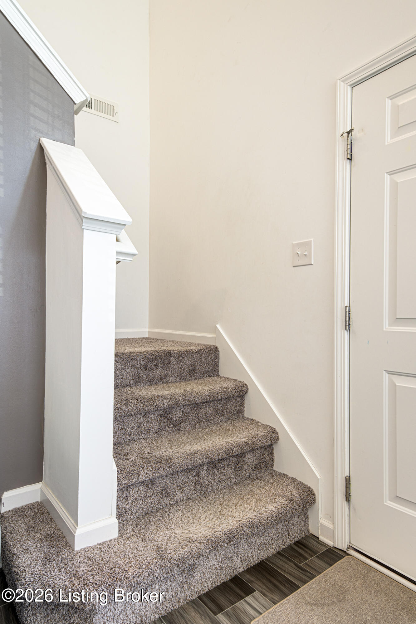 1025 Stratton Way Property Photo 18