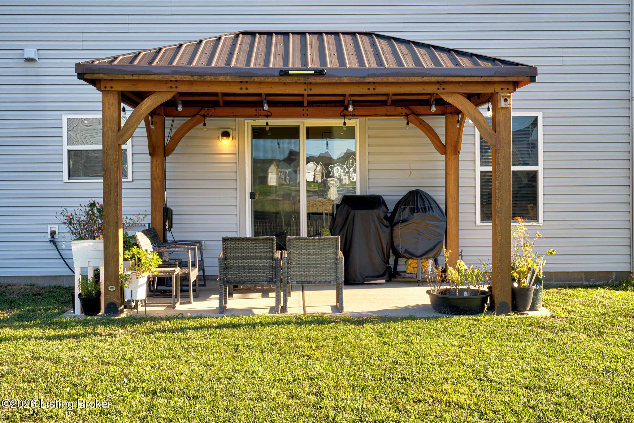 1025 Stratton Way Property Photo 32