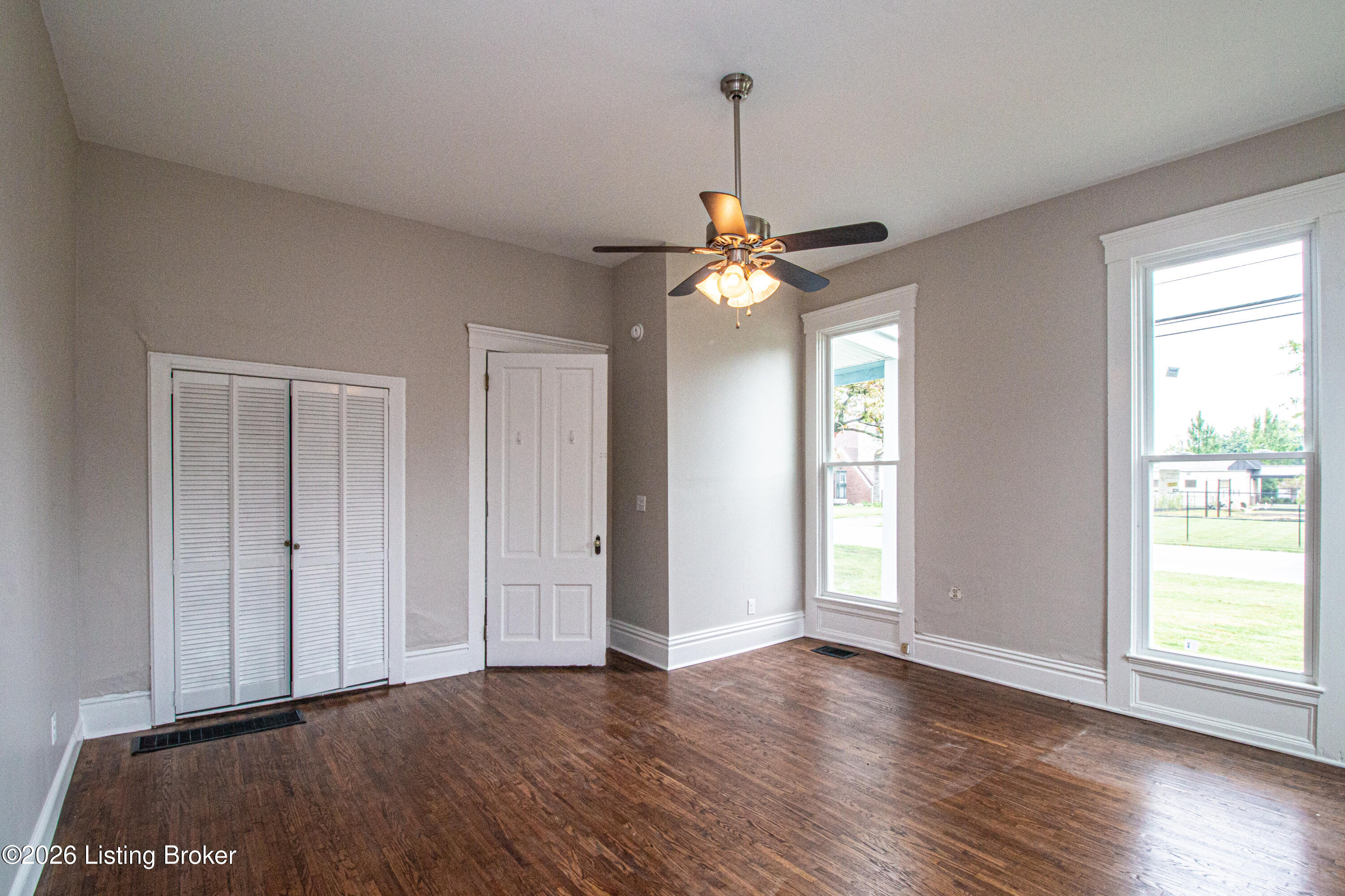 942 Clarks Ln Property Photo 16