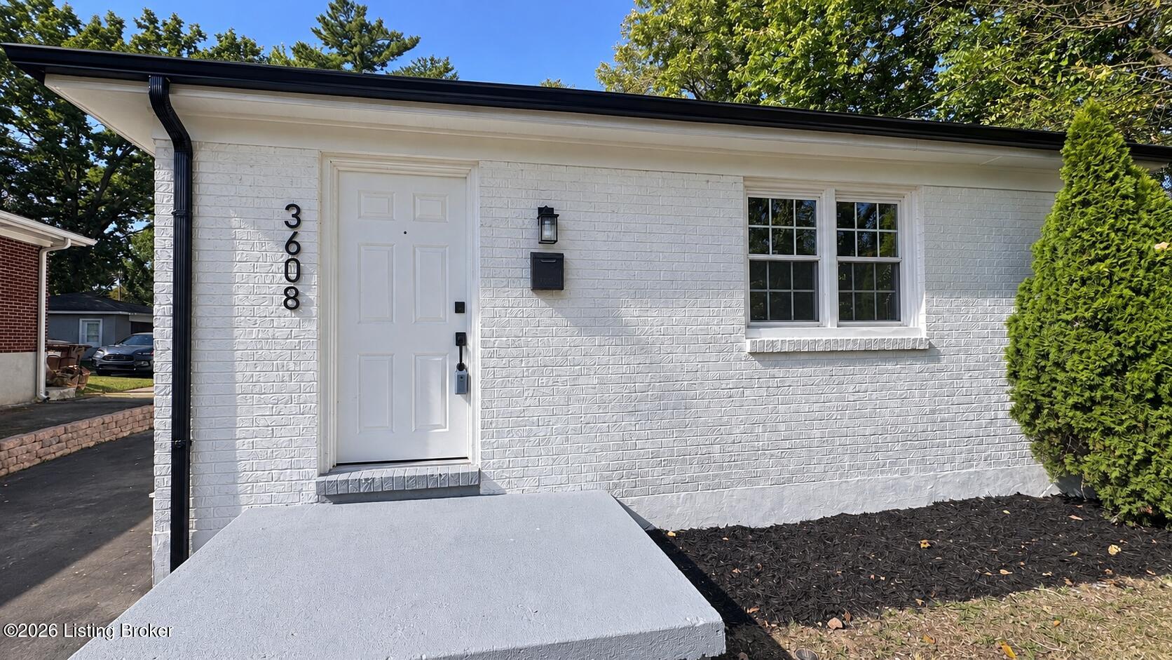 3608 Goldsmith Ln Property Photo 1