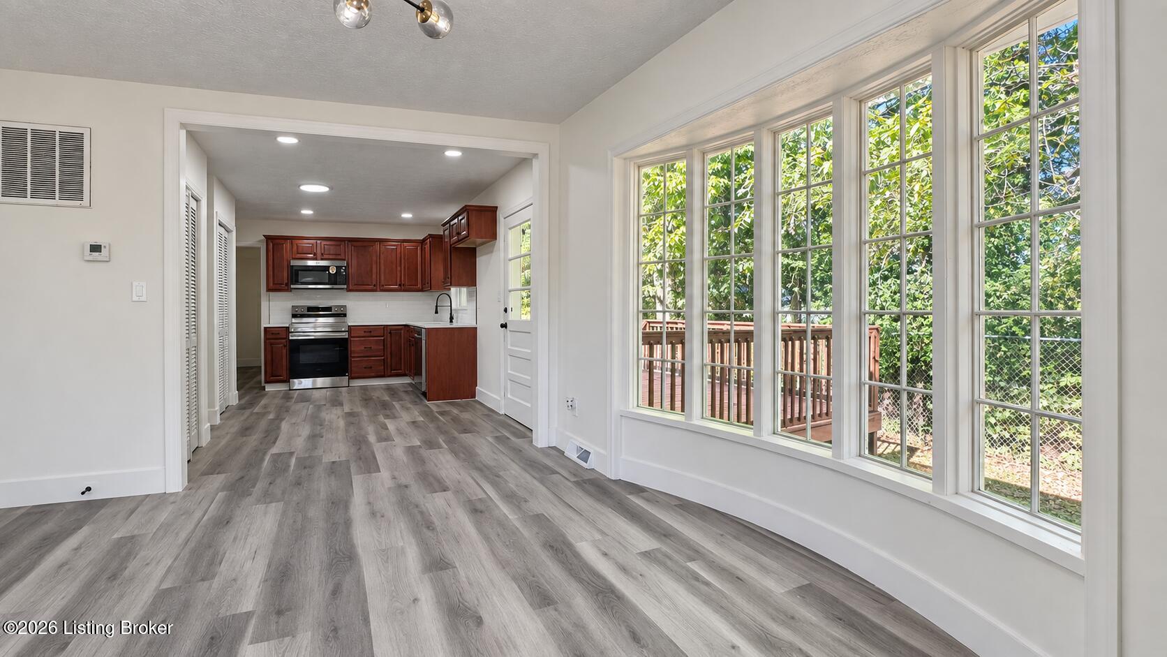 3608 Goldsmith Ln Property Photo 11