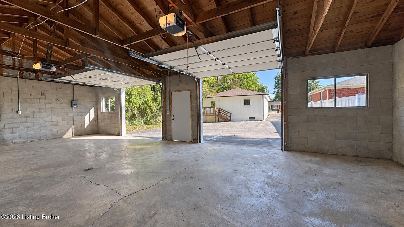 3608 Goldsmith Ln Property Photo 33