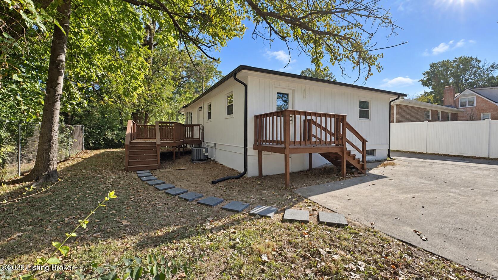 3608 Goldsmith Ln Property Photo 34