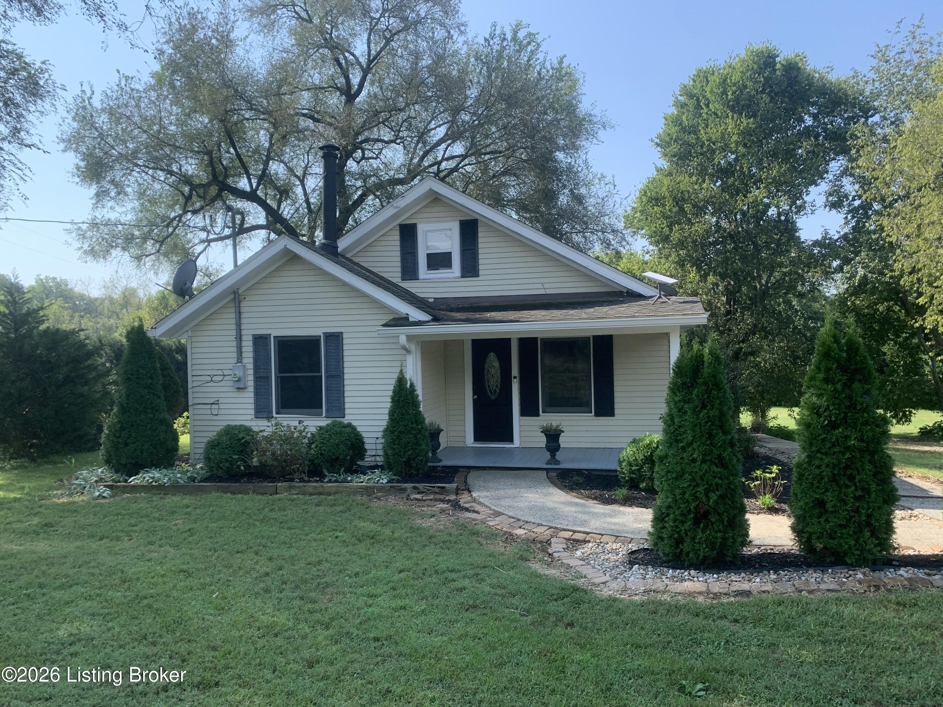 3169 Fisherville Rd Property Photo 1