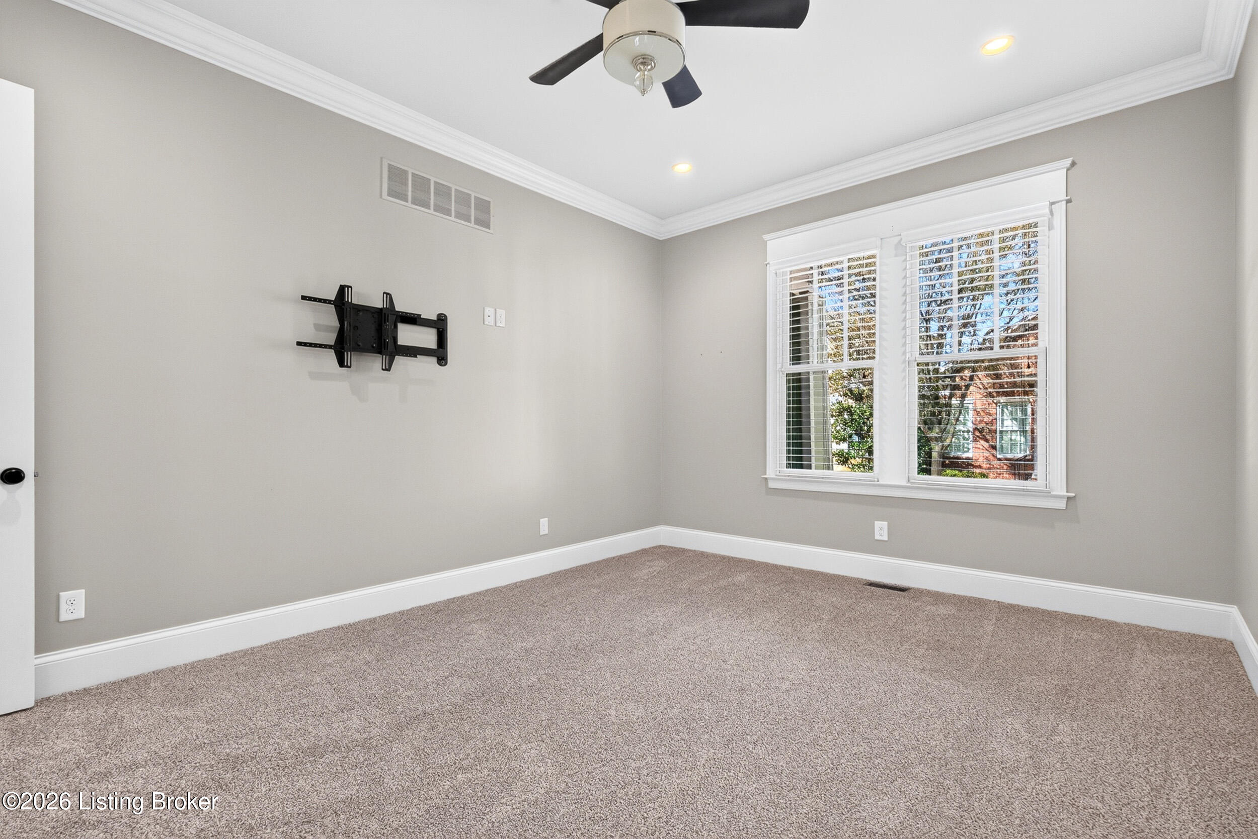 10707 Impatiens St Property Photo 19