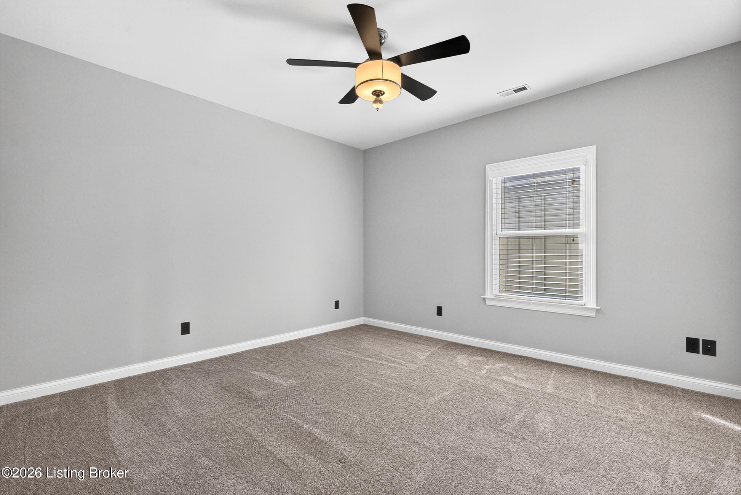 10707 Impatiens St Property Photo 32