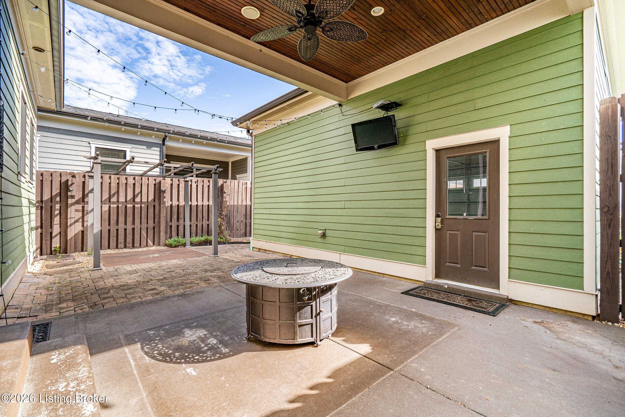 10707 Impatiens St Property Photo 60