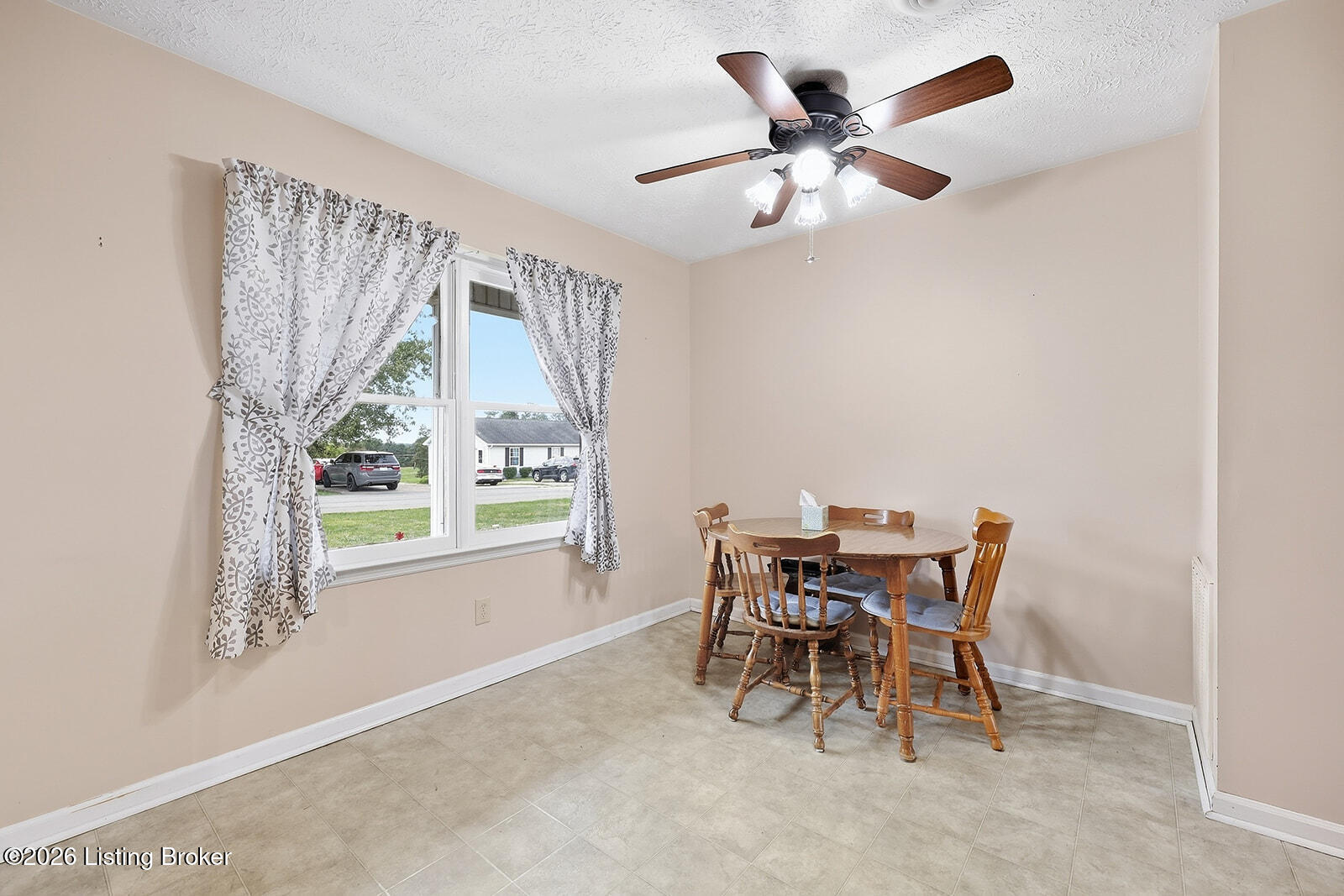 113 Roark Ct Property Photo 16