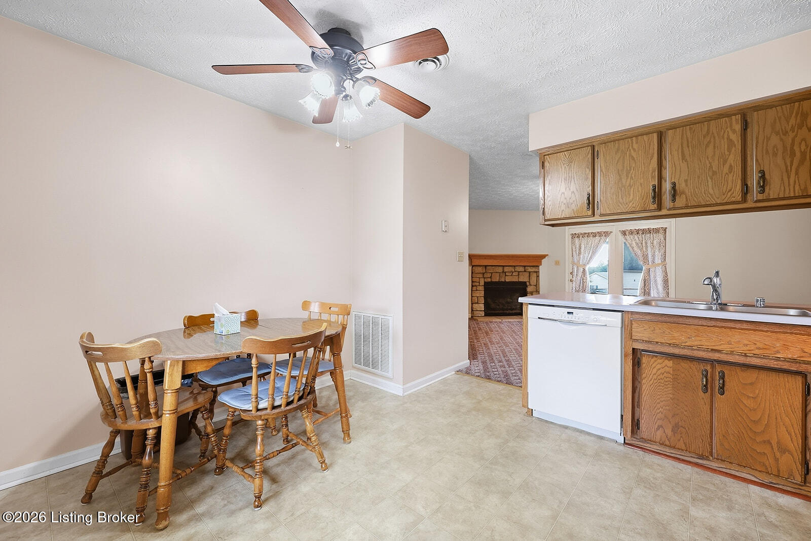 113 Roark Ct Property Photo 17