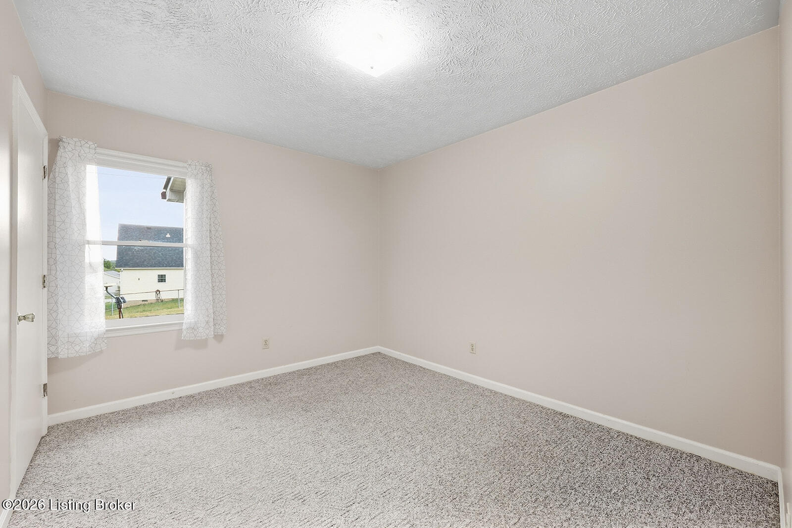 113 Roark Ct Property Photo 18