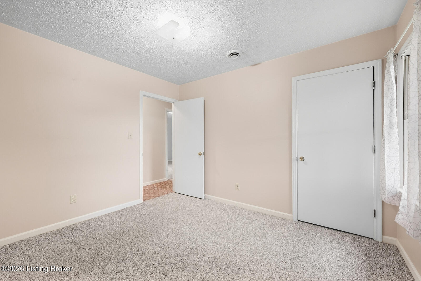 113 Roark Ct Property Photo 19