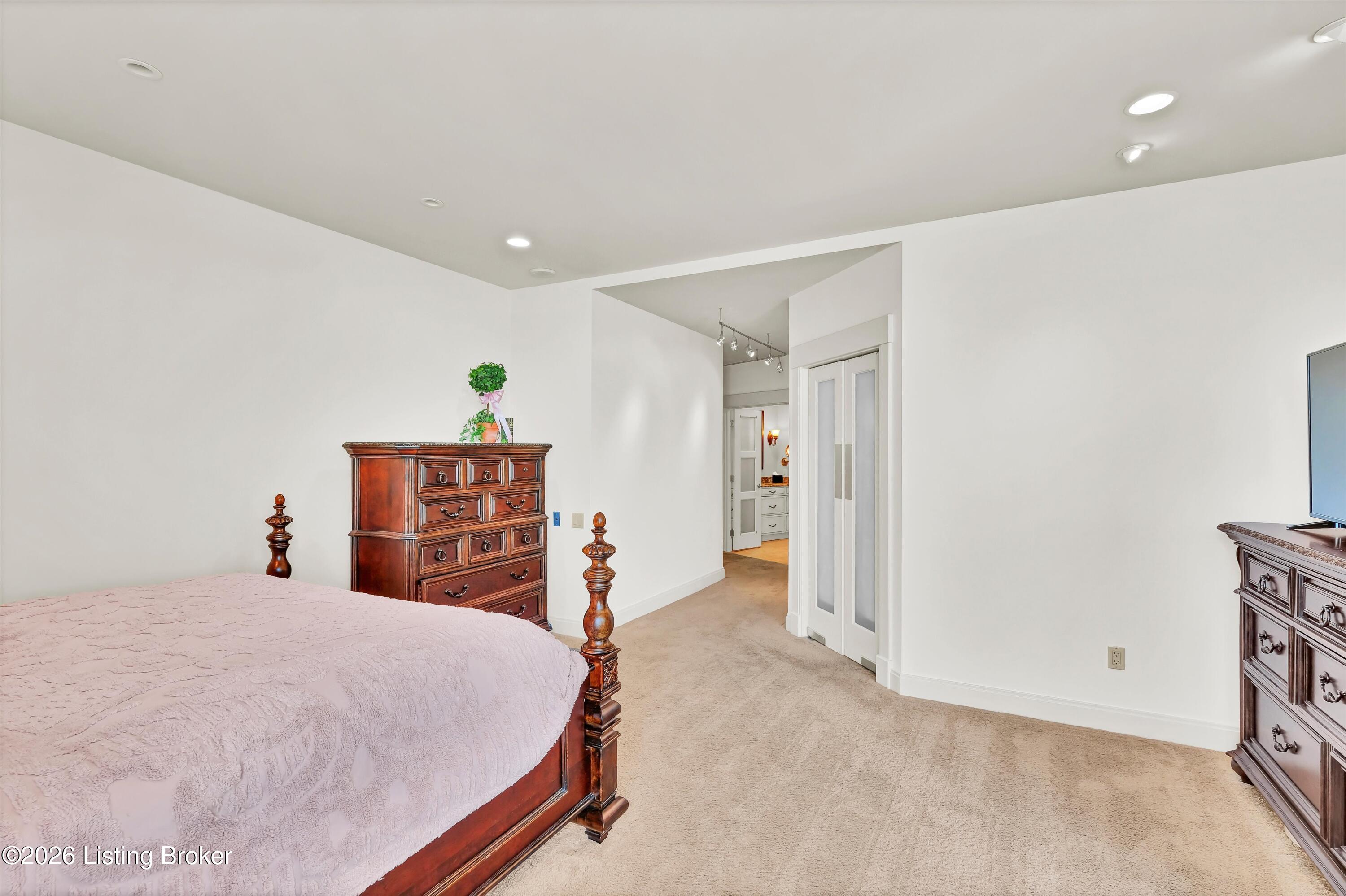 222 E Witherspoon St 1101 Property Photo 24
