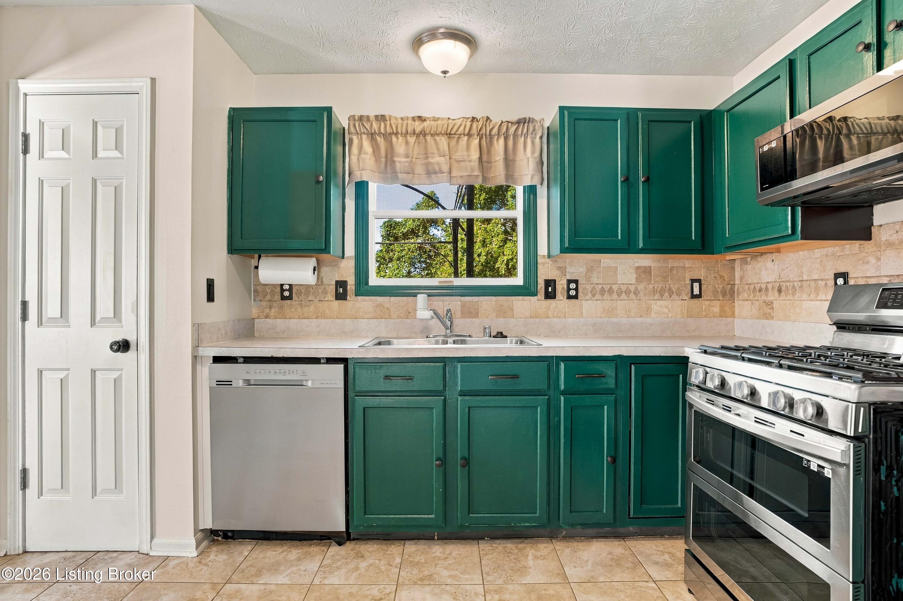 5300 Great Hunter Ct Property Photo 14