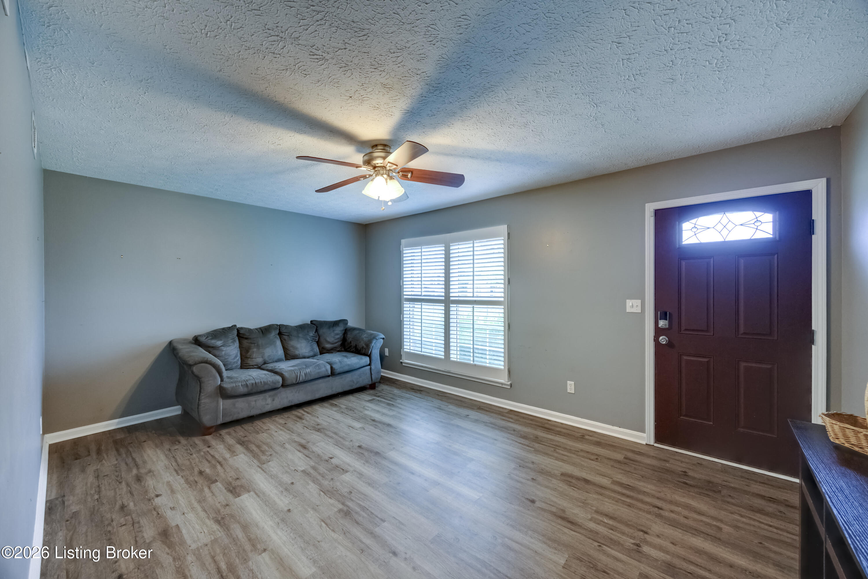 6001 Hickory Tree Rd Property Photo 4
