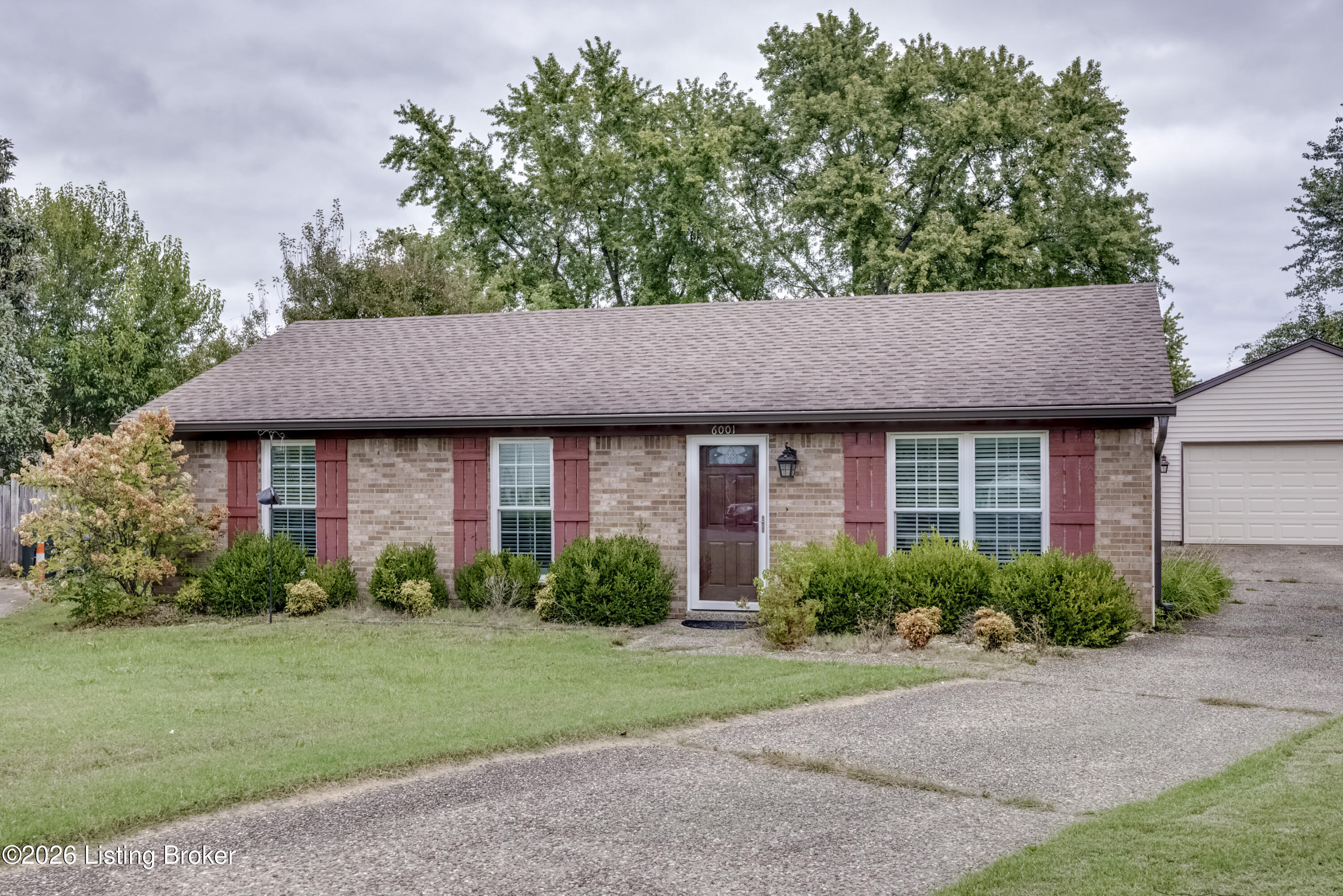 6001 Hickory Tree Rd Property Photo 32