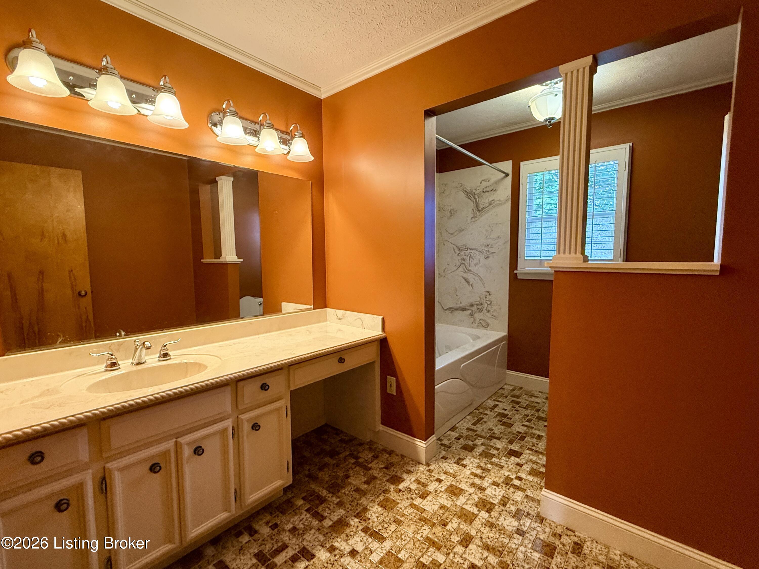 4198 Springfield Rd Property Photo 18