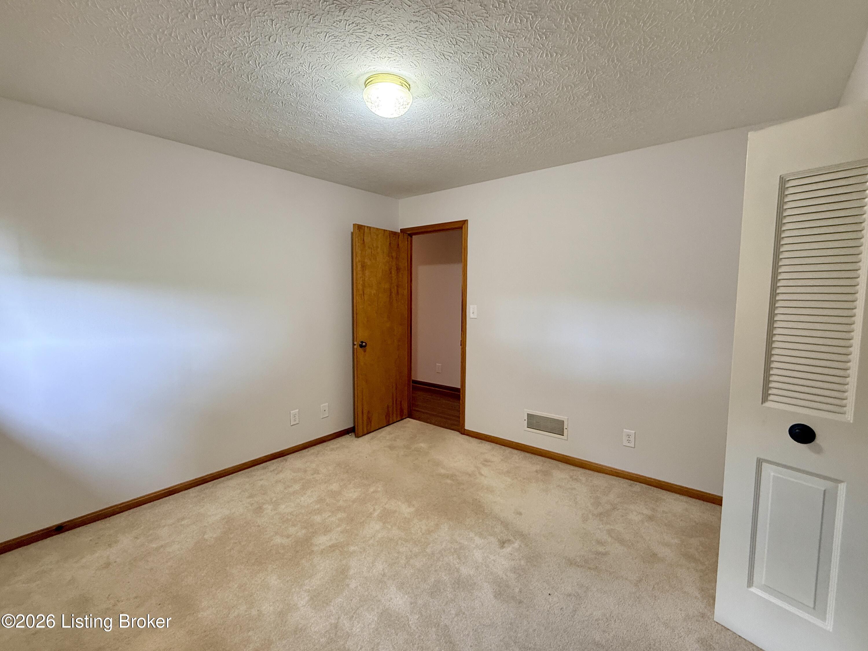 4198 Springfield Rd Property Photo 21