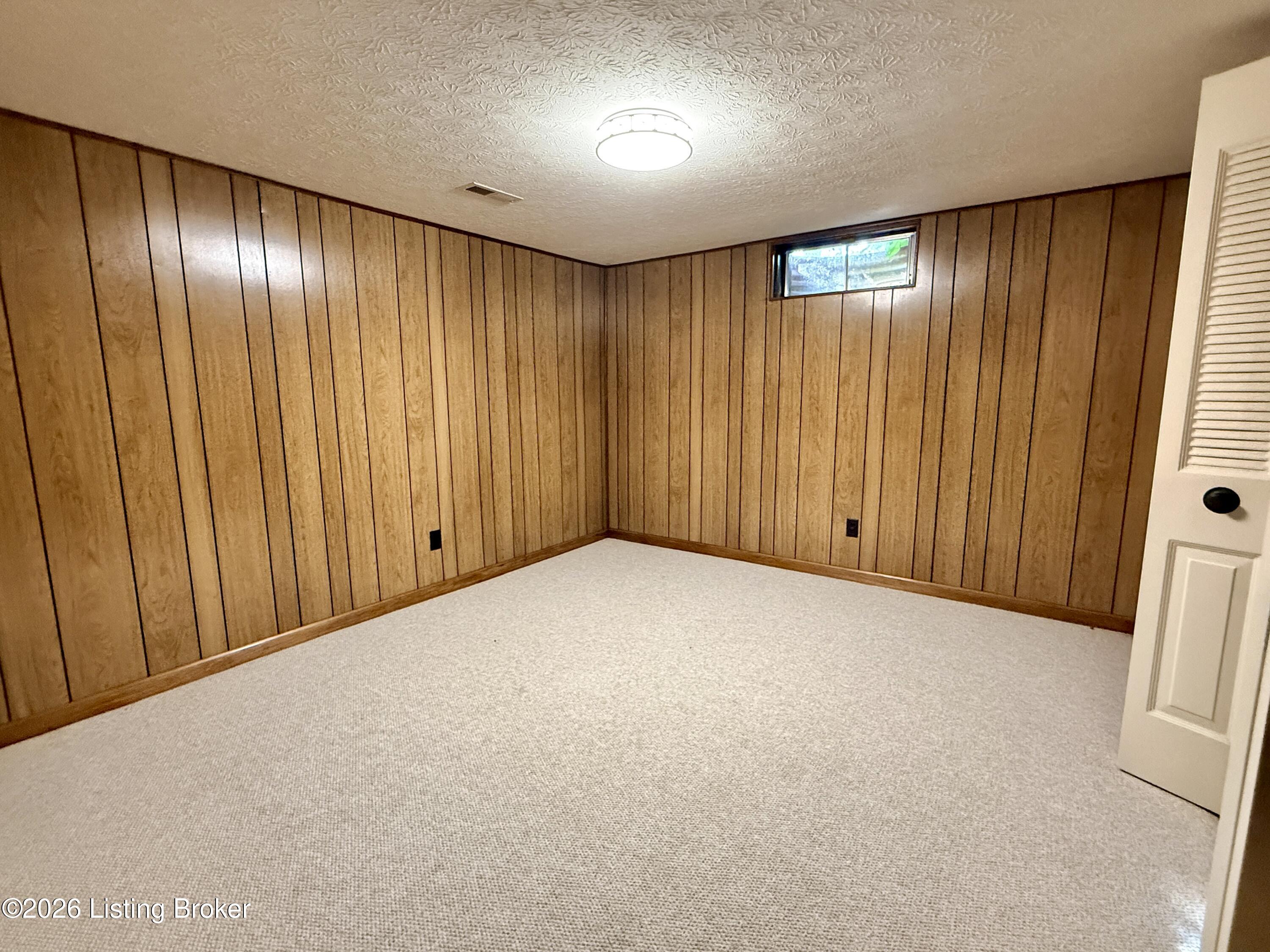 4198 Springfield Rd Property Photo 28