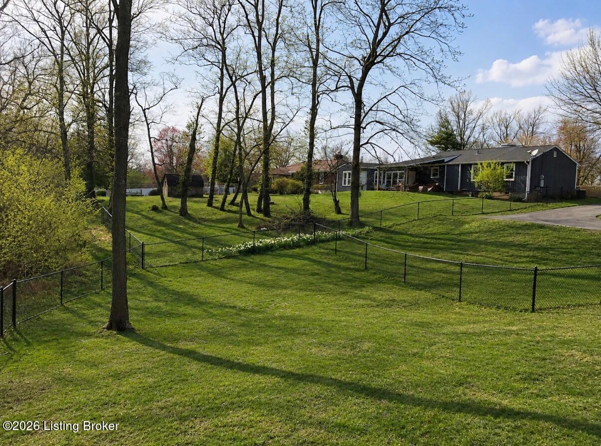 1601 Woodland Rd Property Photo 17