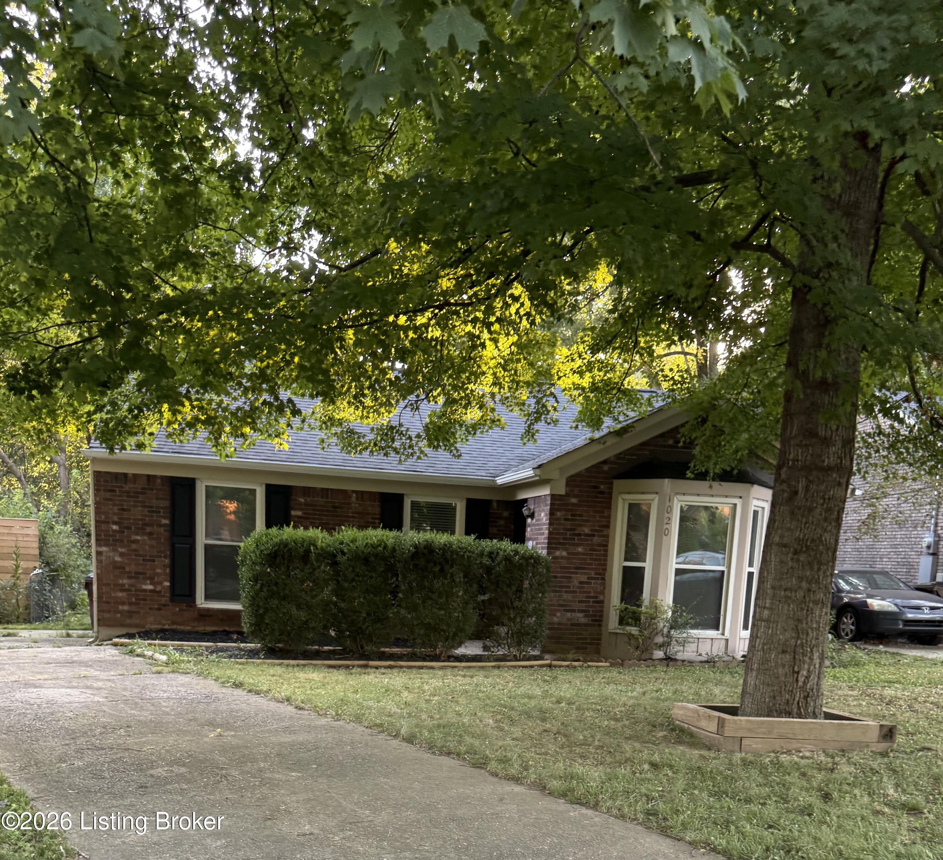 1020 Fenley Ave Property Photo 1