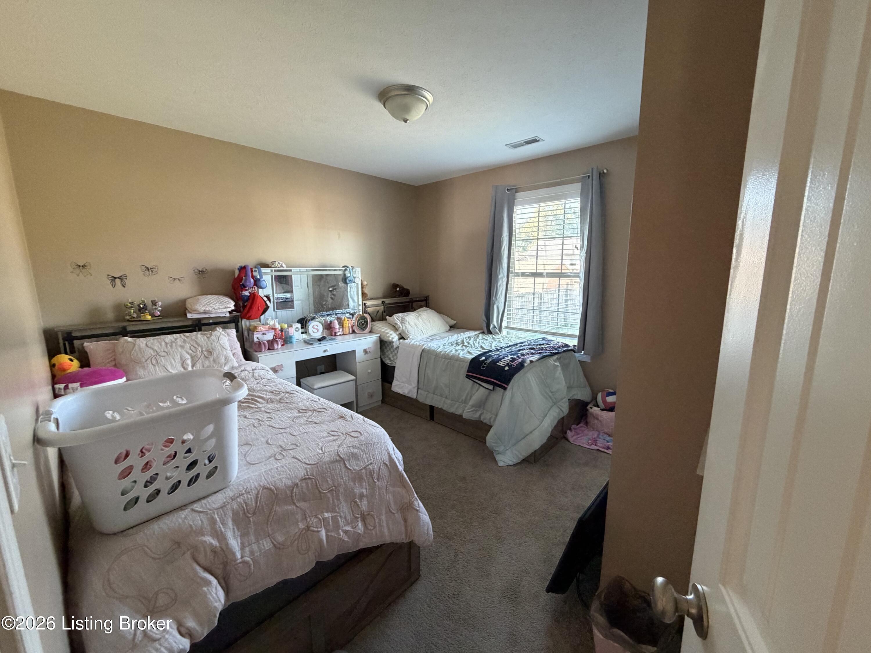 675 Tecumseh Dr Property Photo 5