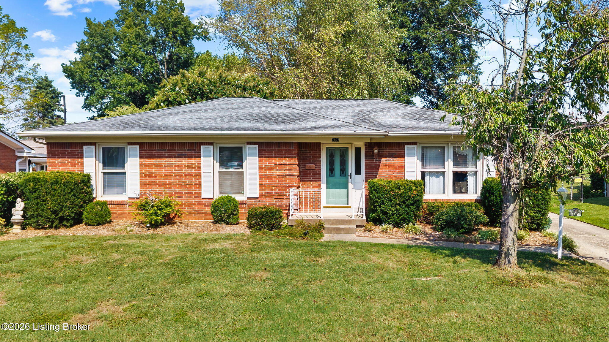 7607 Six Mile Ln Property Photo 1