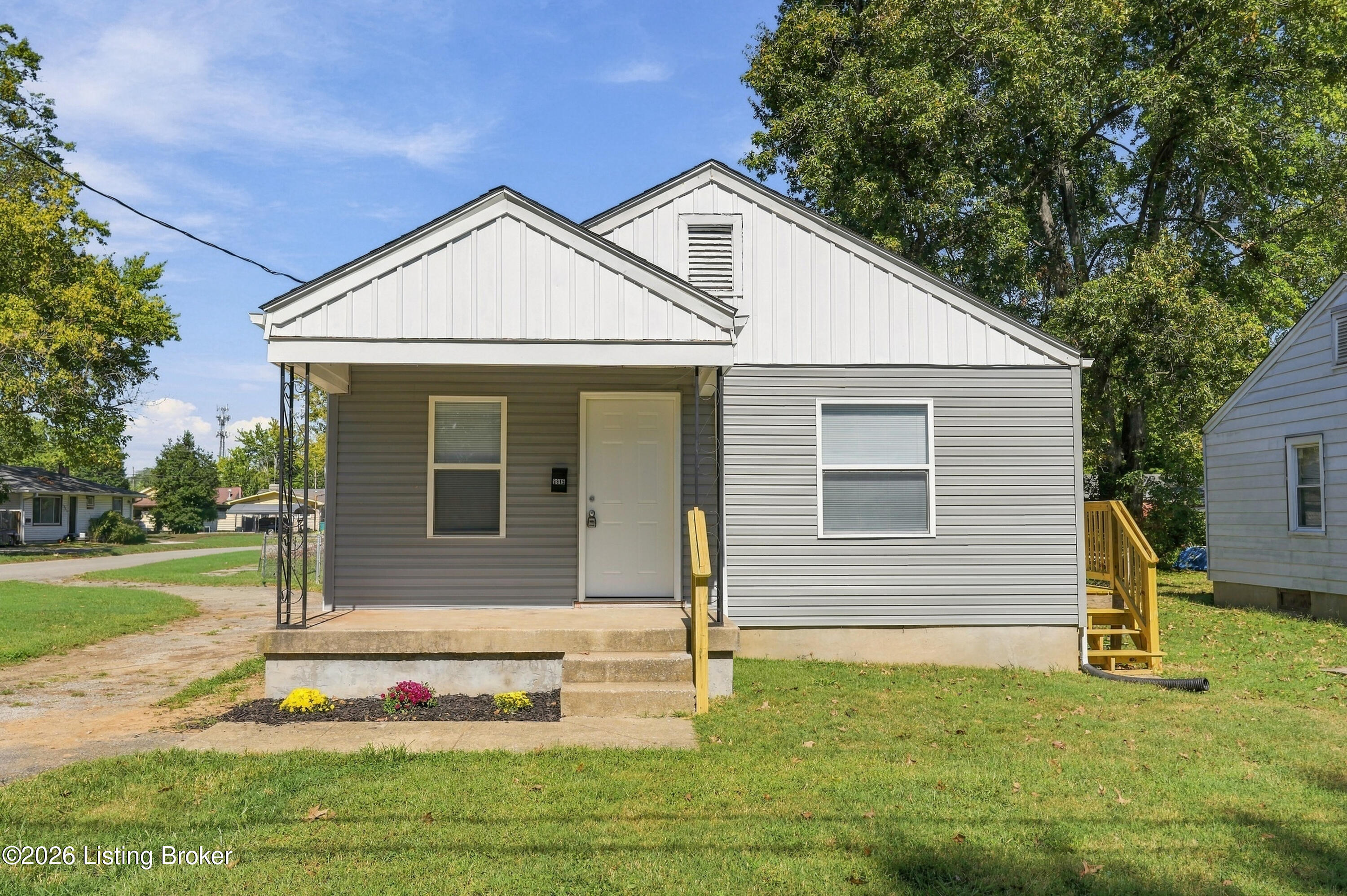 2315 Briargate Ave Property Photo 1