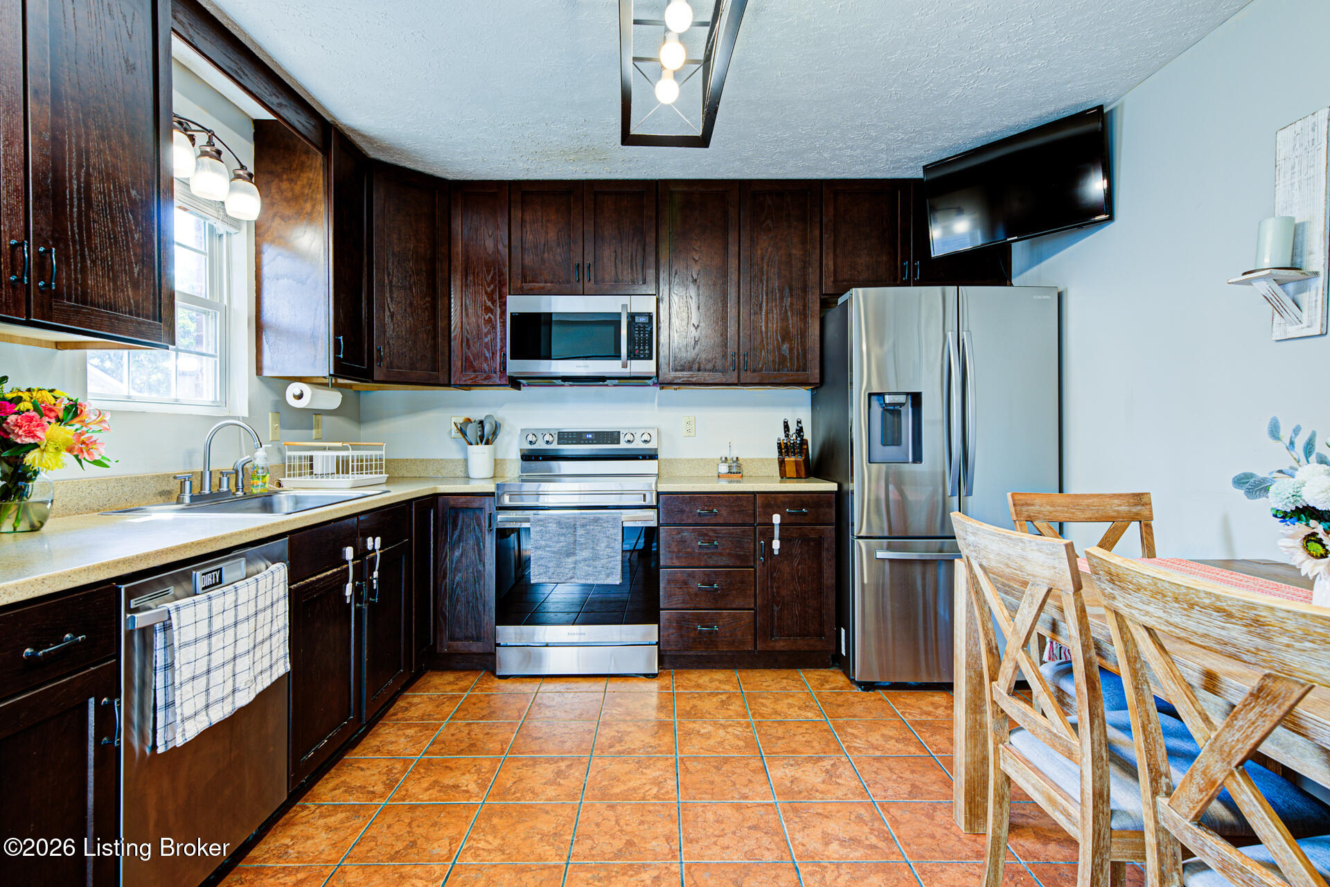 181 Bally Castle Ct Property Photo 10