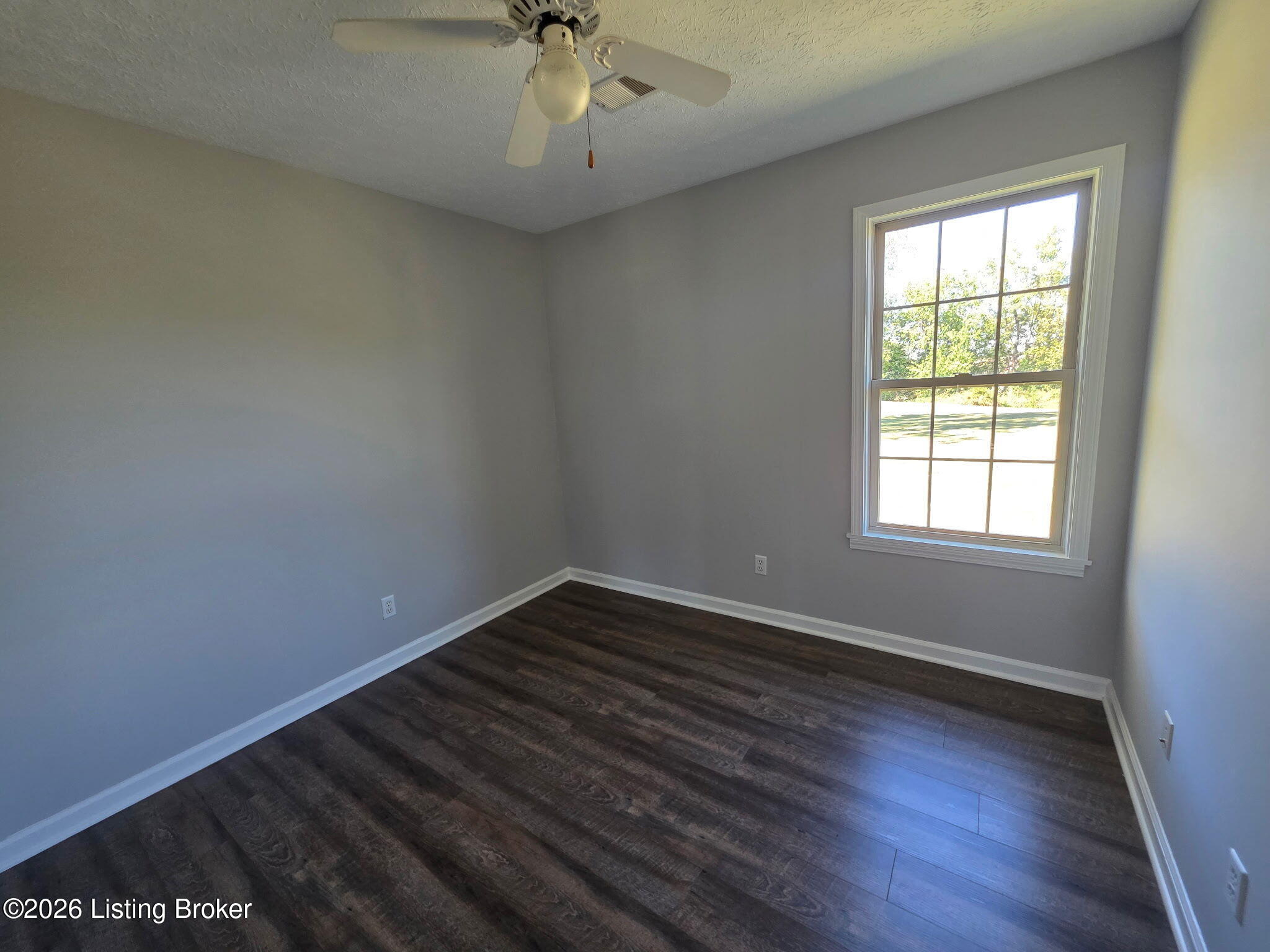 470 American Dr Property Photo 7