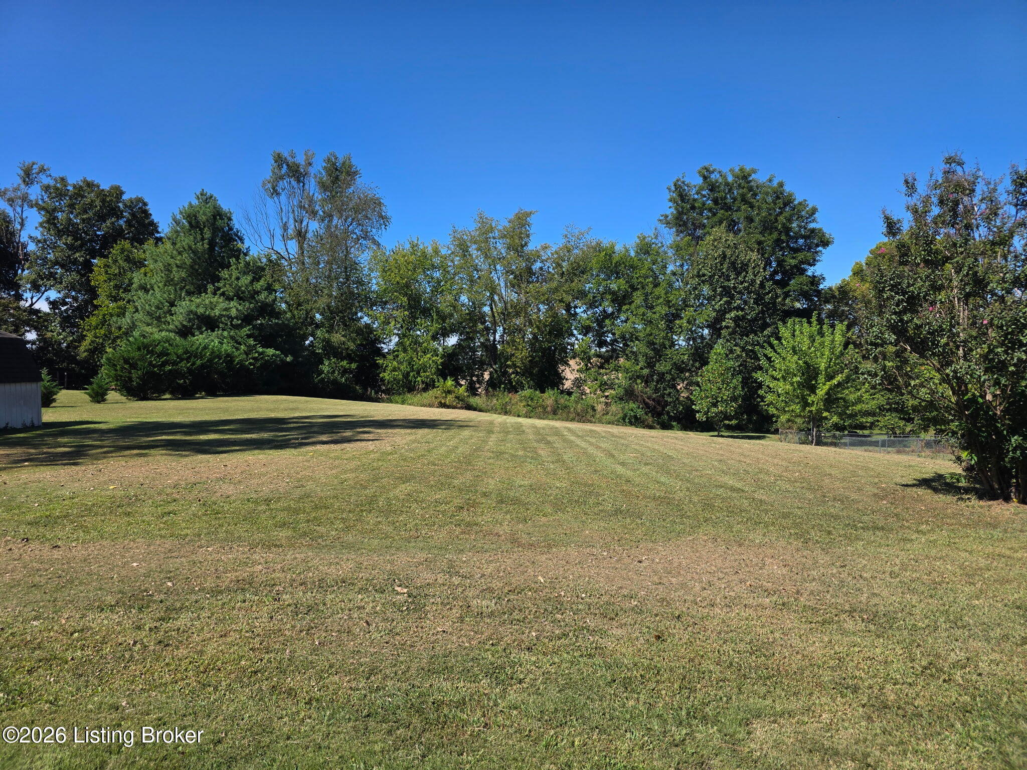 470 American Dr Property Photo 10