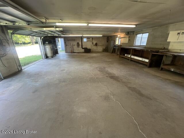 420 Hiland Dr Property Photo 37