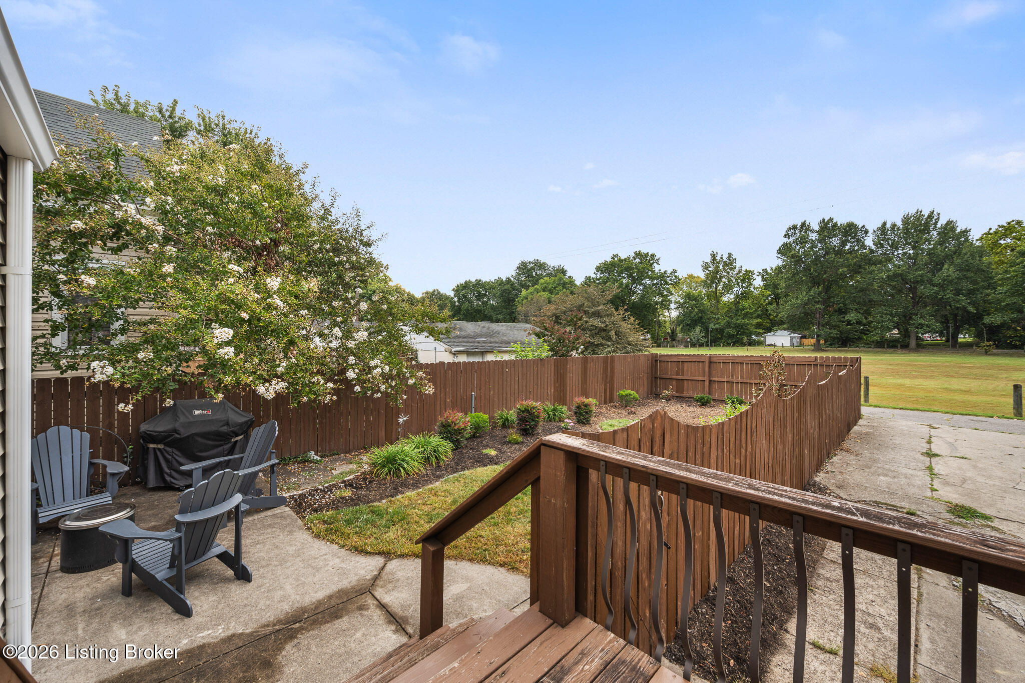 444 E Lee St Property Photo 37