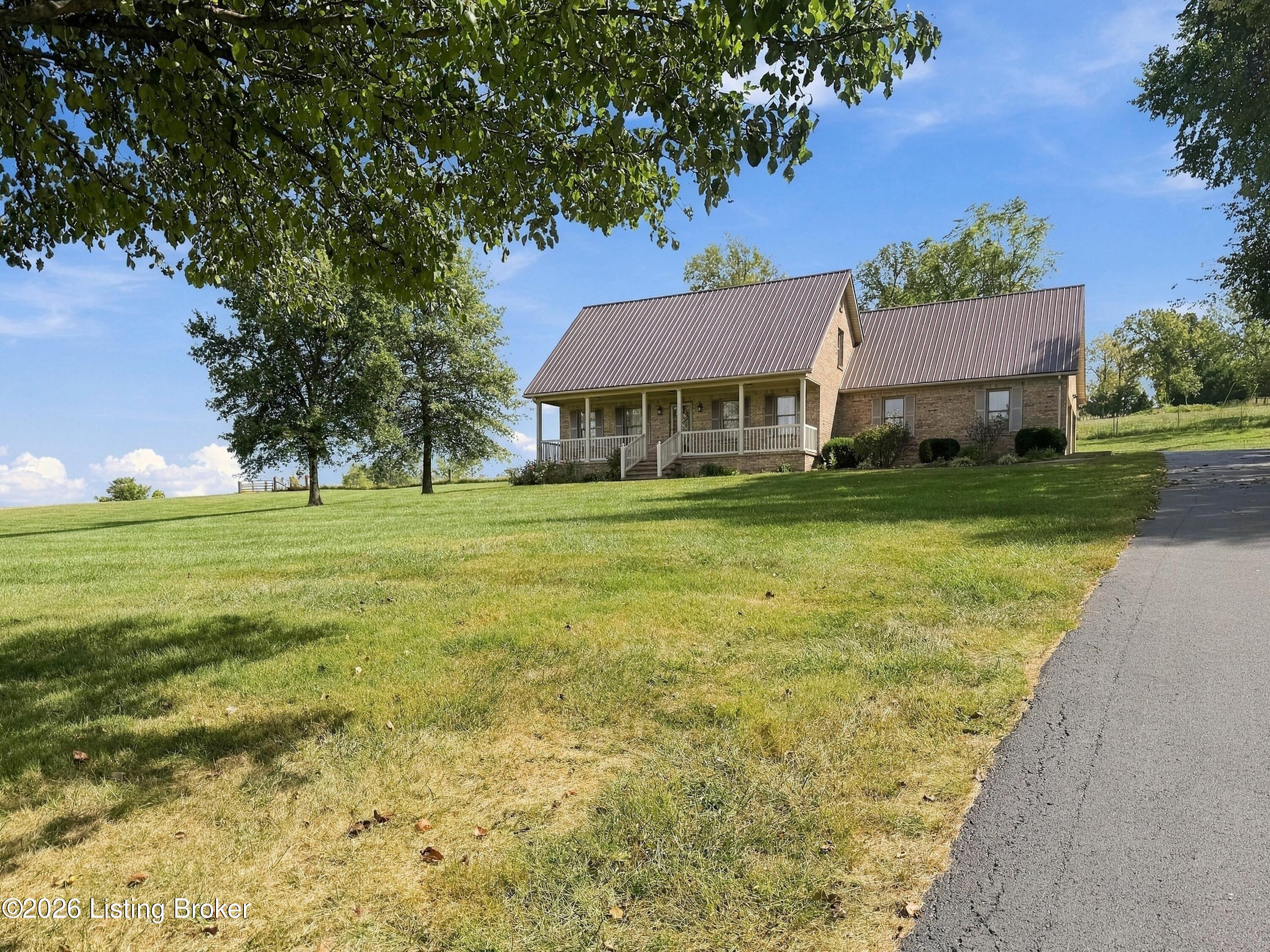 1250 Stringtown Rd Property Photo 3