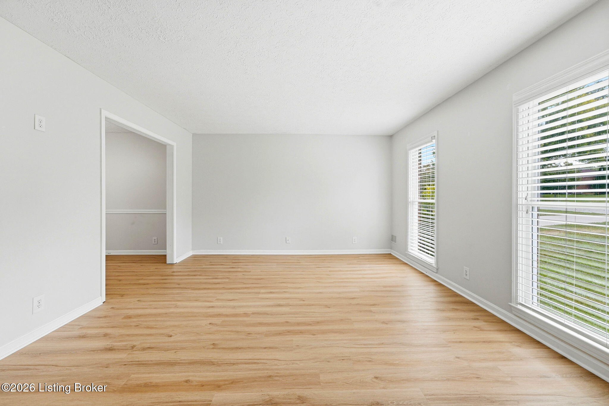12113 Cloverdale Dr Property Photo 8
